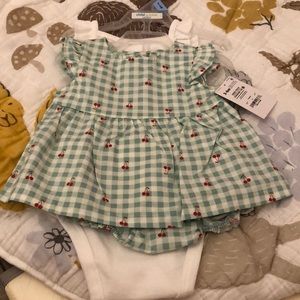 NWT! 3 piece cherry set